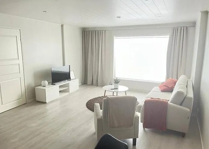 Taeysin Remontoitu Iso Kaksio.