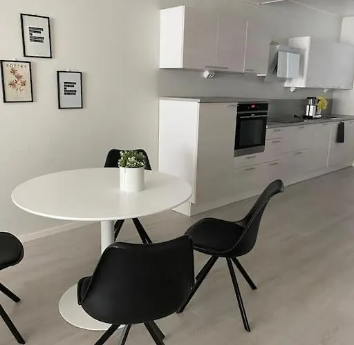 Taeysin Remontoitu Iso Kaksio. Rauma